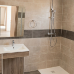 SDB adaptée chaise roulante SDB adaptée chaise roulante